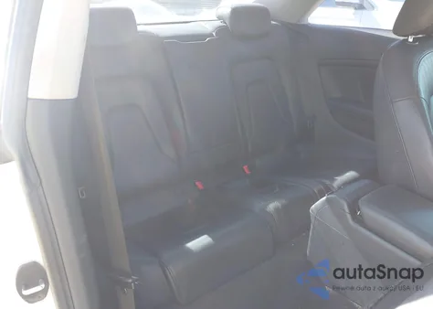 2013 Audi A5 2.0T Premium z USA, uszkodzony, nr VIN WAULFAFRXDA001936